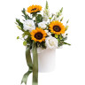 Композиция из подсолнухов и эустомы «Золотой час»